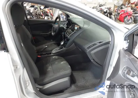 2017 Ford Focus Sel z USA, uszkodzony, nr VIN 1FADP3M28HL212994